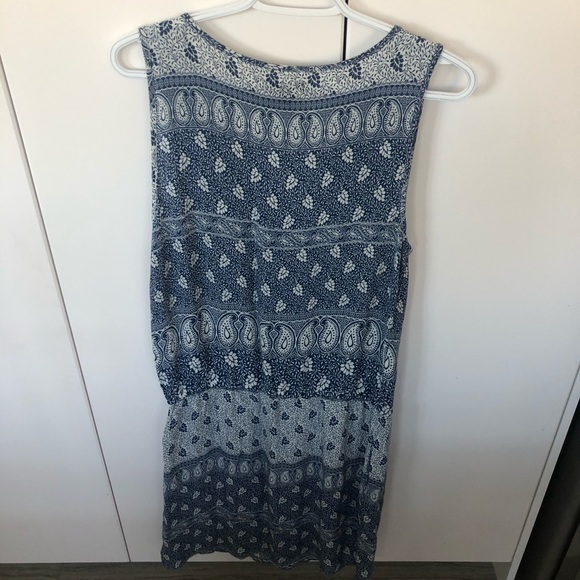 Summer dress - Picture 2 of 4